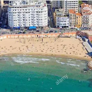 appartement-les-pieds-dans-leau-marseille-13007.fr-provencehotel.com/